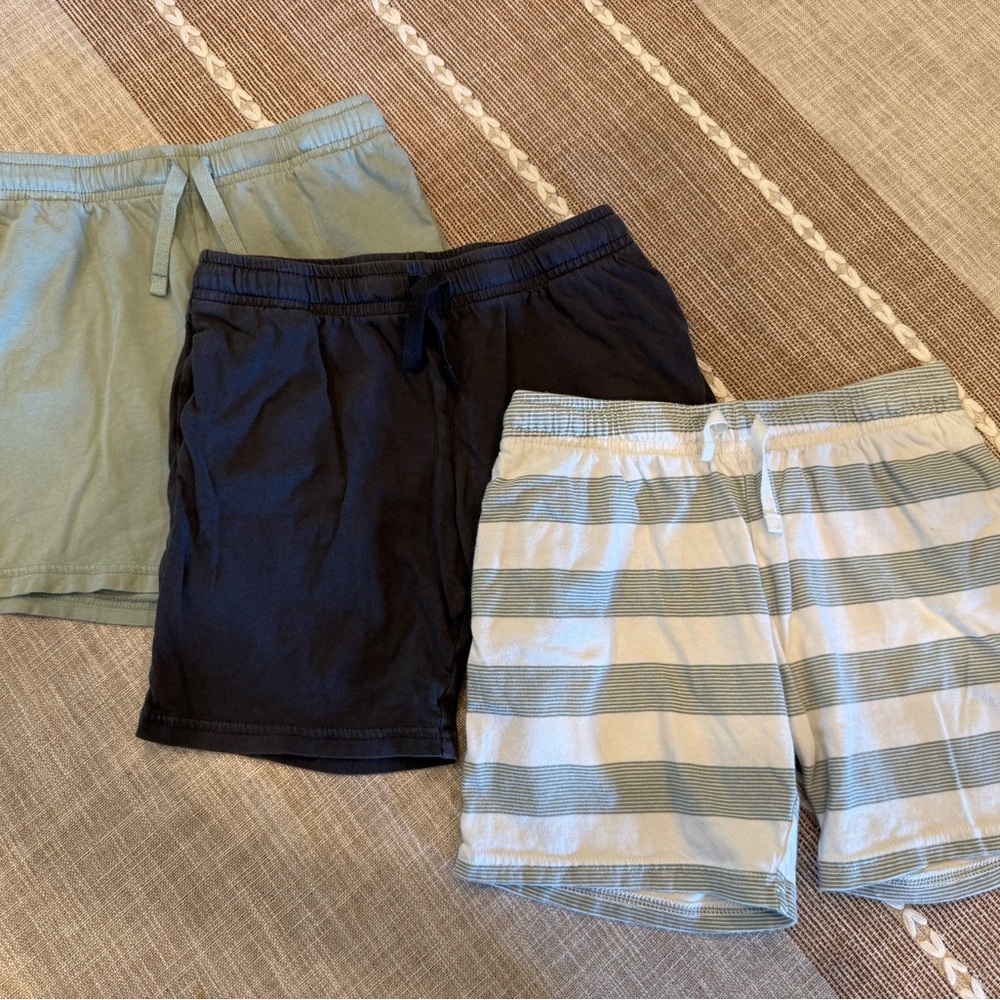 H&M Light Green and White Striped Shorts Set